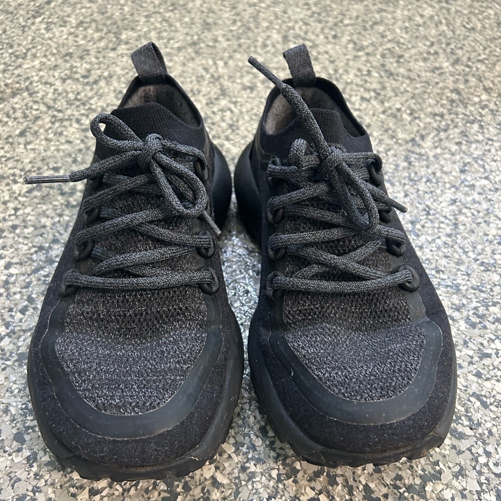 Allbirds Women’s Trailrunners SWT — All black